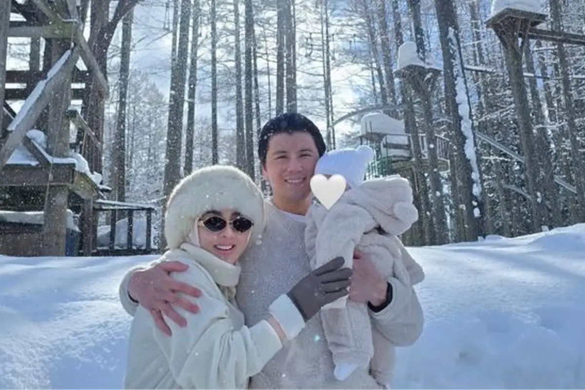 Potret Seru Syahrini Ajak Princess R Pertama Kali Main Salju (credit: instagram/princessyahrini)