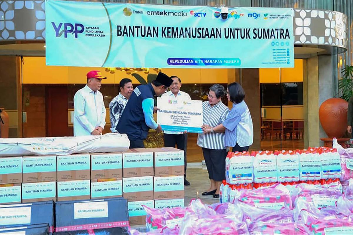 FOTO: Emtek Group Salurkan Bantuan Kemanusiaan untuk Wilayah Terdampak Bencana Sumatera