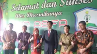Akademi ASIFA memperkenalkan SMP pada Kamis (26/4/2018) di komplek akademi yang berdiri Griyashanta Blok J, Kota Malang. (Bola.com/Iwan Setiawan)