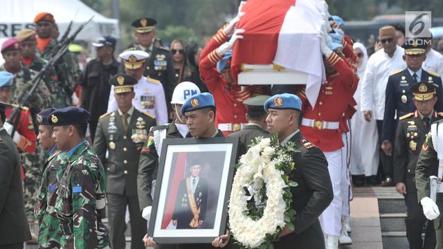 Jenazah BJ Habibie Tiba di TMP Kalibata