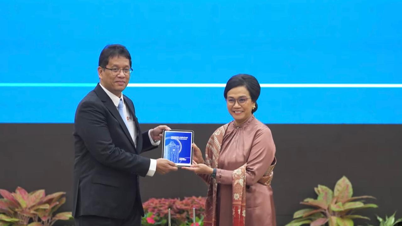 Serah Terima Jabatan Menkeu, Sri Mulyani: Tak Ada Manusia Sempurna, Dengan Rendah Hati Saya Mohon Maaf