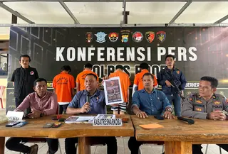 Polisi membongkar sindikat bisnis peredaran narkoba jenis sabu di Kabupaten Bone, Sulawesi Selatan. (Liputan6.com/Fauzan)