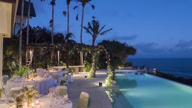 Wujudkan Pernikahan Romantis dan Intim di Karma Kandara