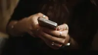 A Chinese Woman Uses a 'Unique Method' to Trick Pickpockets While on Vacation
