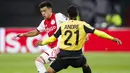 Lisandro Martinez. Bek tengah Argentina berusia 24 tahun ini akan memperkuat klub barunya Manchester United di musim 2022/2023 usai didatangkan dari Ajax Amsterdam, klub yang dibelanya selama 3 musim sejak awal musim 2019/2020, dengan nilai transfer 57,37 juta euro. Bersama Ajax ia total tampil dalam 118 laga di semua ajang dengan torehan 6 gol dan 6 assist. Bersama Timnas Argentina ia baru mengoleksi 7 caps sejak melakukan debut pada 22 Maret 2019. (AFP/ANP/Maurice van Steen)