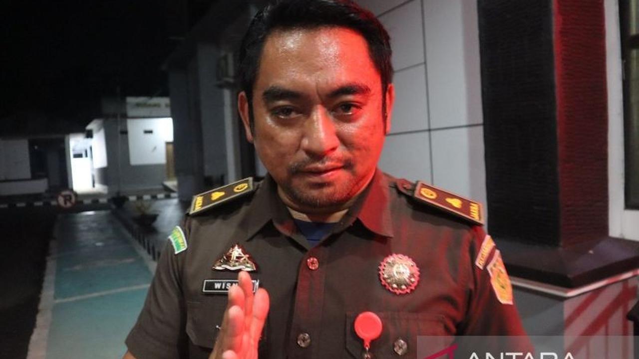 Rp460 Juta Raib! Kejari Mabar Tahan Dua Tersangka Korupsi Proyek Irigasi Wae Kaca I