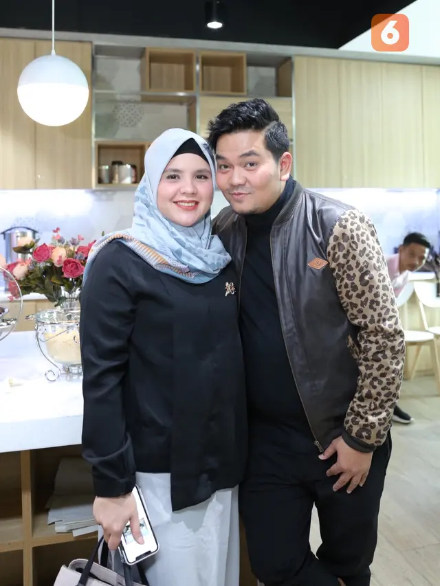[Fimela] Indra Bekti dan Aldila Jelita