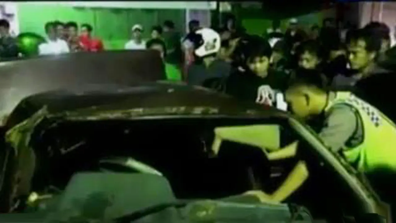 Segmen 1: Kecelakaan Tunggal hingga Serangan Bom Mobil Turki