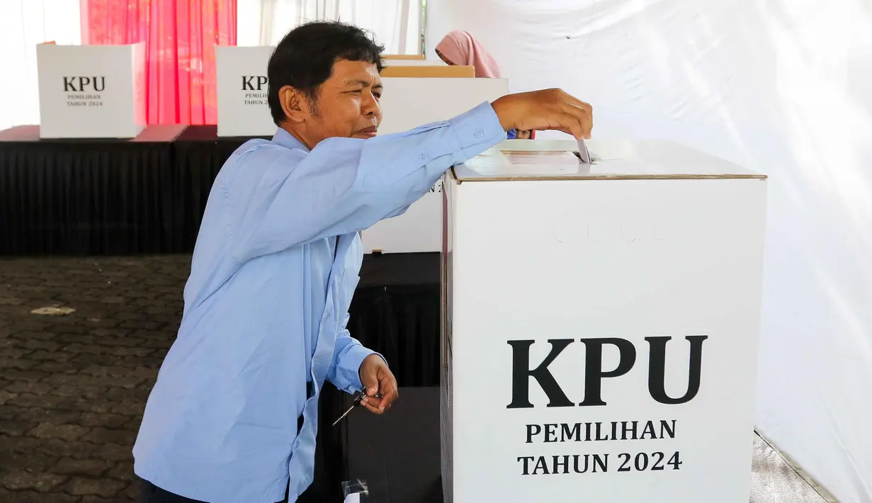Pemilihan Gubernur-Wakil Gubernur Jakarta 2024 diikuti tiga pasang calon, yakni Ridwan Kamil-Suswono, Dharma Pongrekun-Kun Wardana, dan Pramono Anung-Rano Karno. (Liputan6.com/Herman Zakharia)