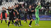 Para pemain Juventus melakukan selebrasi usai melawan Malmo pada pertandingan sepak bola Grup H Liga Champions di Allianz Stadium, Turin, Italia, 8 Desember 2021. Juventus menang 1-0. (AP Photo/Antonio Calanni)
