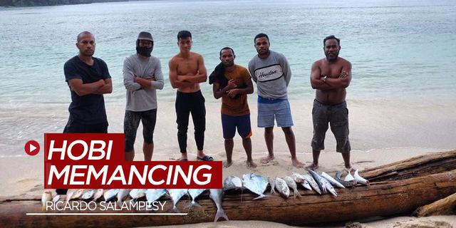 VIDEO: Bek Persipura Jayapura, Ricardo Salampessy Asyik Memancing Saat Liga 1 Berhenti