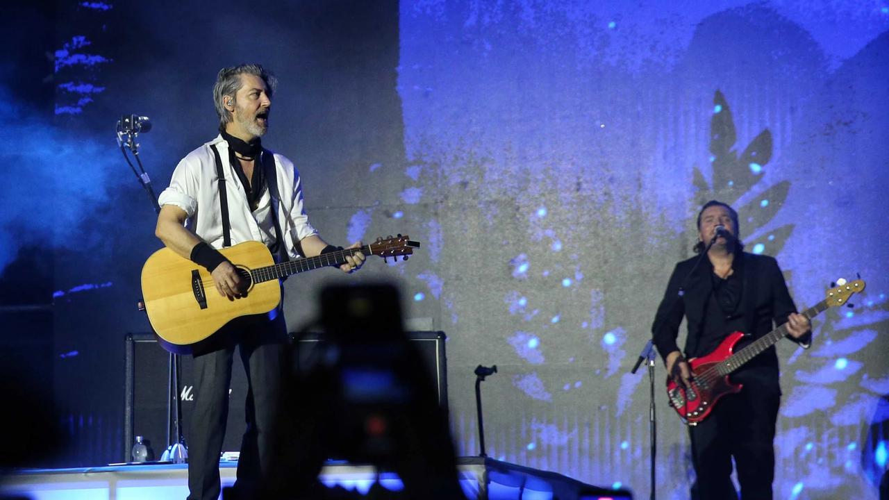 FOTO: Nostalgia Musik 90an Menghangatkan Panggung 90s Intimate 2nd Edition