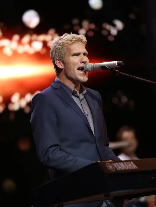 Vokalis Michael Learns to Rock, Jascha Richter di panggung musik kawasan Kebon Jeruk, Jakarta Barat pada Selasa (18/8/2015) malam. (Galih W. Satria/Bintang.com)