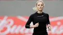 Wanita cantik bernama Fernanda Colombo Uliana ini merupakan asisten wasit Brasil. (Istimewa)