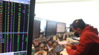 Layar komputer menunjukkan Indeks Harga Saham Gabungan (IHSG) di Jakarta, Kamis (9/9/2021). IHSG Bursa Efek Indonesia (BEI) pada Kamis sore ditutup menguat 42,2 poin atau 0,7 persen ke posisi 6.068,22 dipicu aksi beli oleh investor asing. (Liputan6.com/Angga Yuniar)