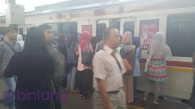 [Bintang]Cerita Viral, Perempuan Ini Ditawari Jadi Pekerja Seks Saat Naik Kereta Jurusan Duri-Tangerang