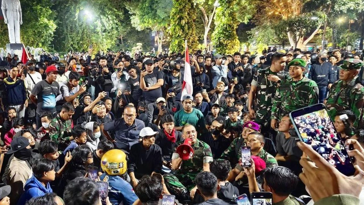 Fakta Unik Pangdam Brawijaya: Ajak Diskusi Demonstran Langsung di Jalan, Redakan Ketegangan di Surabaya