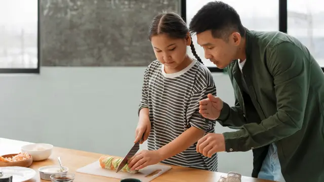 Kenali 6 Cara Orangtua Menjadi Tempat Aman Anak untuk Bercerita Tanpa Rasa Takut