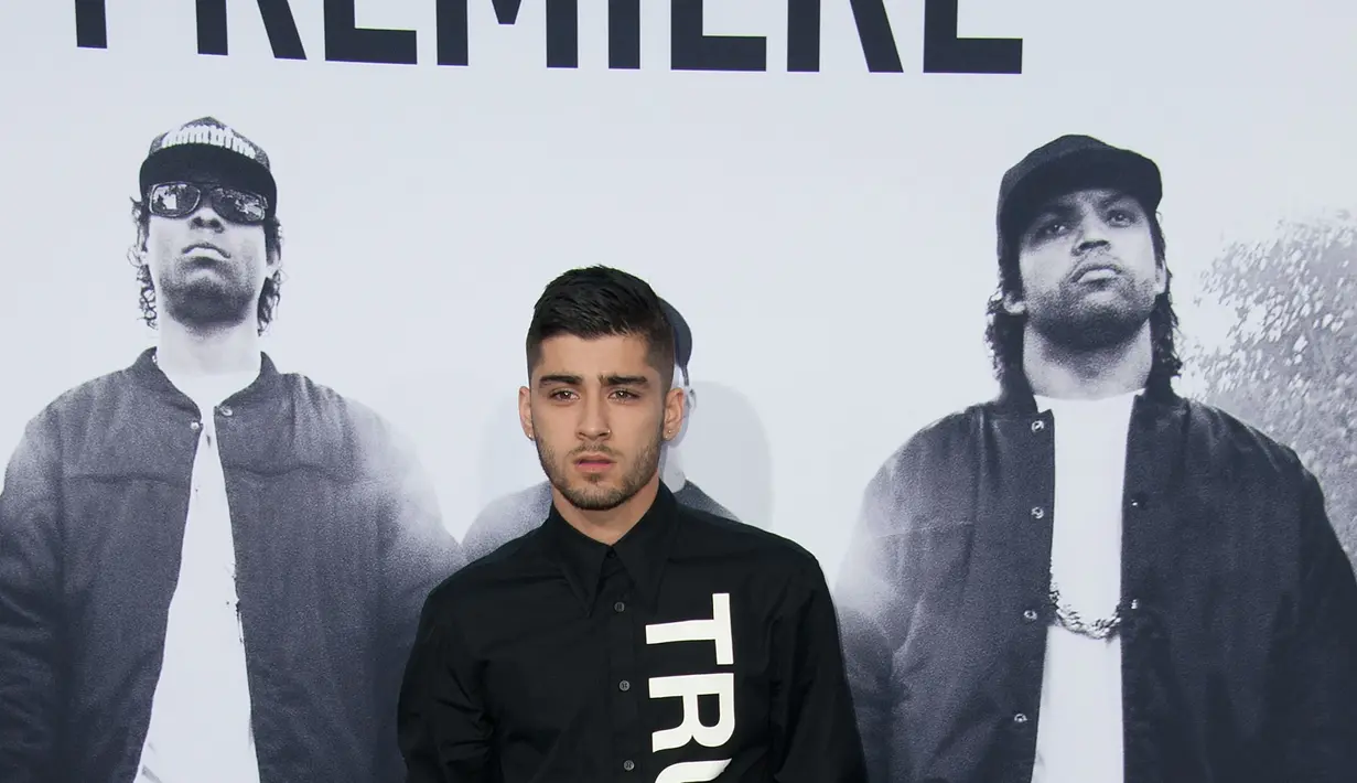 Zayn Malik sempat menyesal meninggalkan sekolah aktingnya dan memilih musik, namun Zayn tetap ingin menjalani keduanya. (AFP/VALERIE MACON)