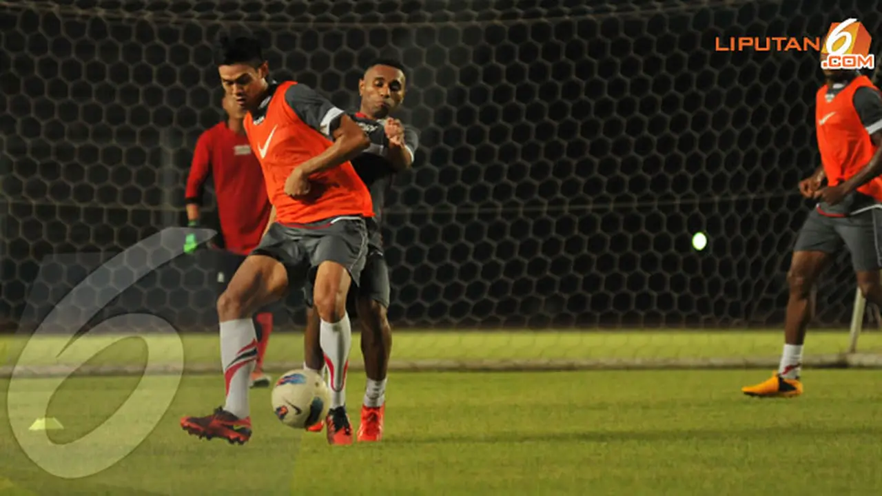 timnas-senoir-latihan-131013c.jpg