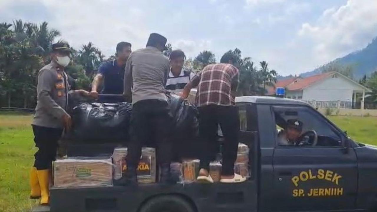 Polres Aceh Tamiang Salurkan Bantuan Banjir, Wujud Kepedulian Polri untuk Masyarakat Terdampak