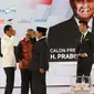 Capres nomor urut 01 Joko Widodo atau Jokowi (dua kiri) saling hormat dengan capres nomor urut 02 Prabowo Subianto (dua kanan) saat mengikuti debat keempat Pilpres 2019 di Hotel Shangri-La, Jakarta, Sabtu (30/3). (Liputan6.com/JohanTallo)