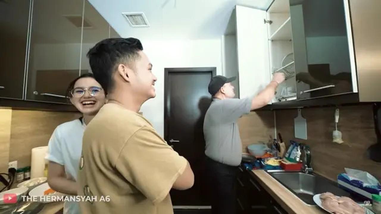 Potret Dapur Sarah Menzel, Estetika dan Fungsi dalam Ruang Terbatas