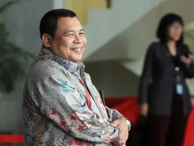 Anggota DPR Fraksi PKB Fathan Subchi usai menjalani pemeriksaan penyidik di Gedung KPK, Jakarta, Senin (30/9/2019). Fathan diperiksa sebagai saksi untuk tersangka Hong Artha John Alfred terkait kasus dugaan penerimaan hadiah dalam proyek di Kementerian PUPR TA 2016. (merdeka.com/Dwi Narwoko)