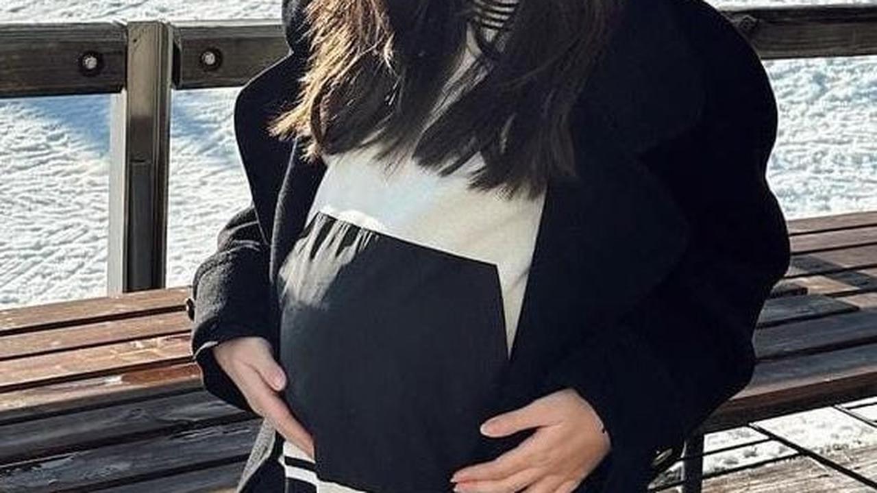 Jessica Mila seorang penggemar setia Reza Rahadian pernah tersentuh hingga menitikkan air mata menghadapi tantangan dalam dunia akting