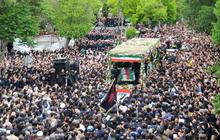FOTO: Penampakan Lautan Manusia Padati Iring-iringan Jenazah Presiden Iran Ebrahim Raisi