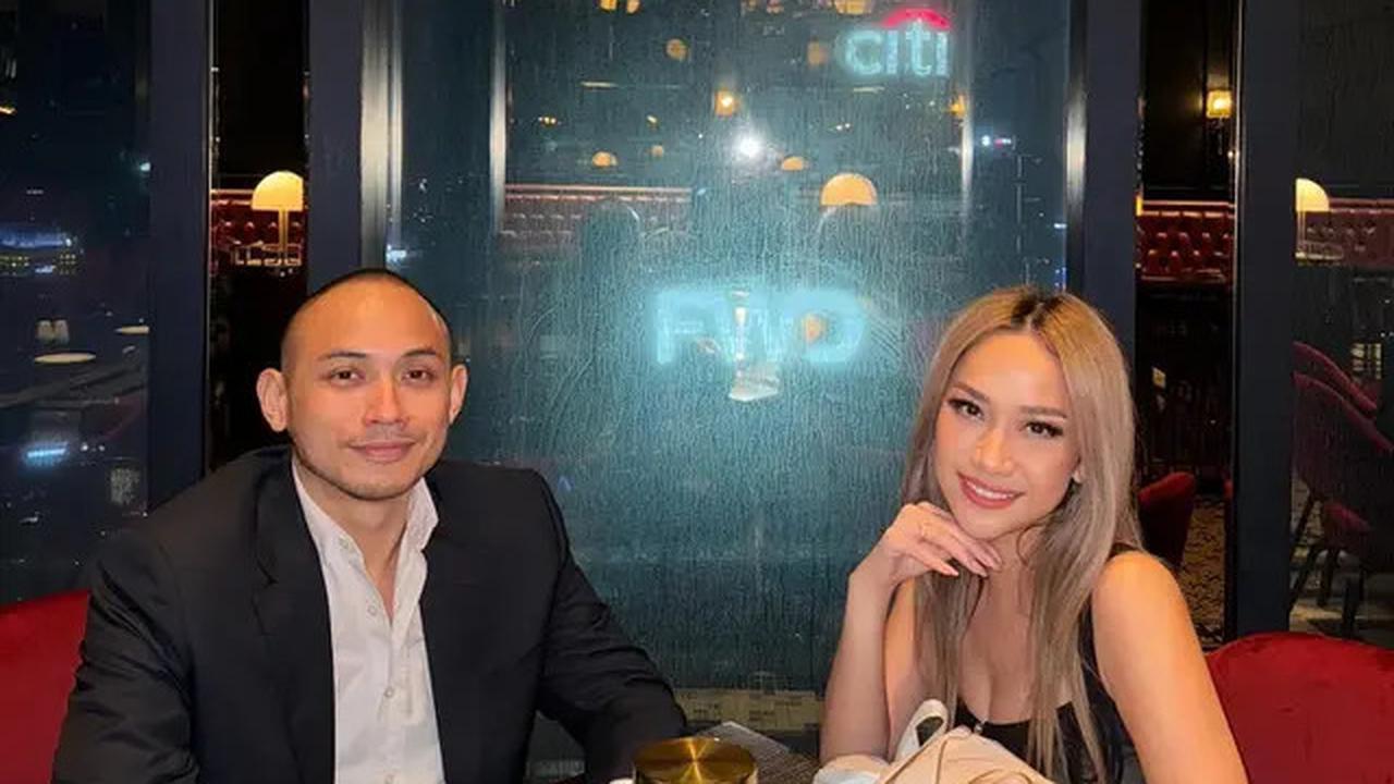 6 Potret Dinner Romantis BCL dan Tiko Aryawardhana Selama Setahun hingga Anniversary