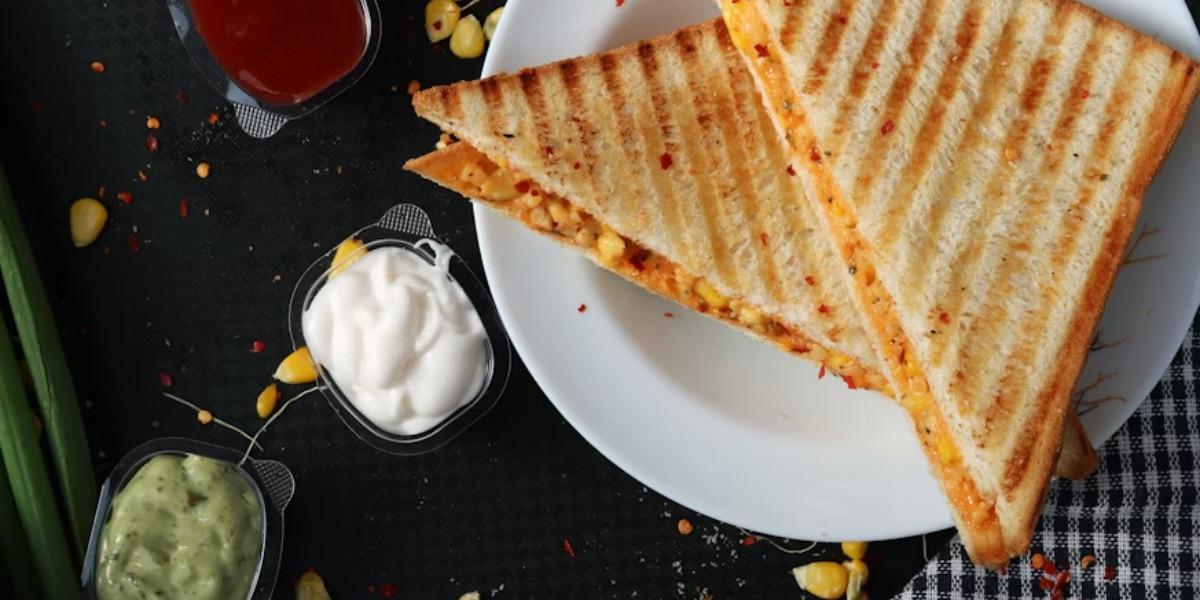 Ilustrasi Camilan dari Roti Tawar