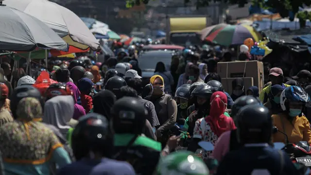 Situasi Pasar Anyar atau Pasar Kebon Kembang, Bogor, jelang lebaran di tengah pandemi Corona. (Liputan6.com/Achmad Sudarno)