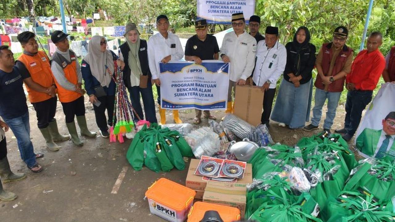 Ketua Komisi VIII DPR RI Salurkan Bantuan Bencana Tapsel di Tujuh Titik