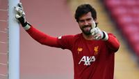 Kabar Buruk! Liverpool Kehilangan Alisson 6 Pekan, Menepi karena Cedera