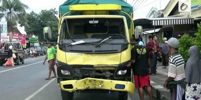 VIDEO: Dua Pesepeda Motor Ponorogo Tewas Ditabrak Truk Miras