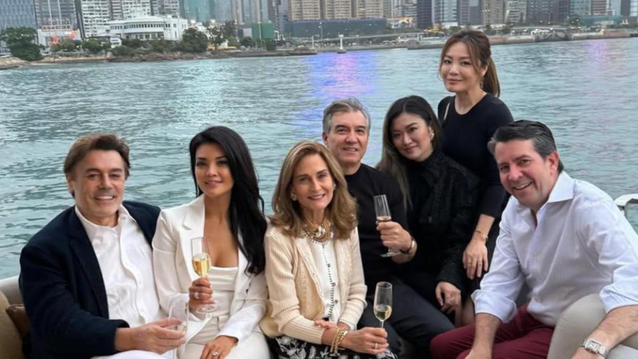 7 Potret Cantik Menawan Farah Quinn Rayakan Ulang Tahun ke-45, Tampil Elegan Di Kapal Pesiar Hong Kong
