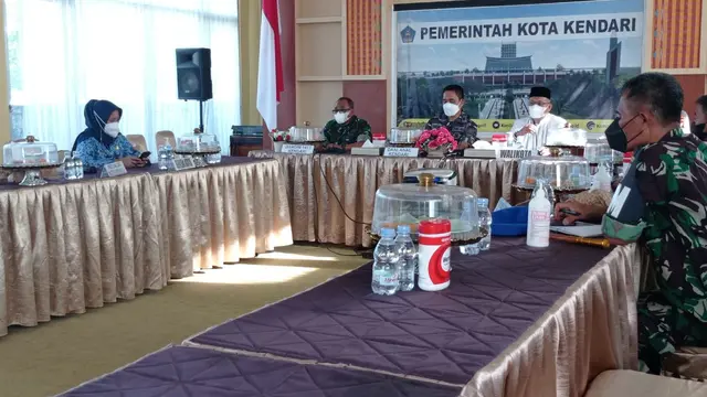 Pemda Kota Kendari saat berkoordinasi dengan Forkompinda terkait kericuhan.(Liputan6.com/Ahmad Akbar Fua)