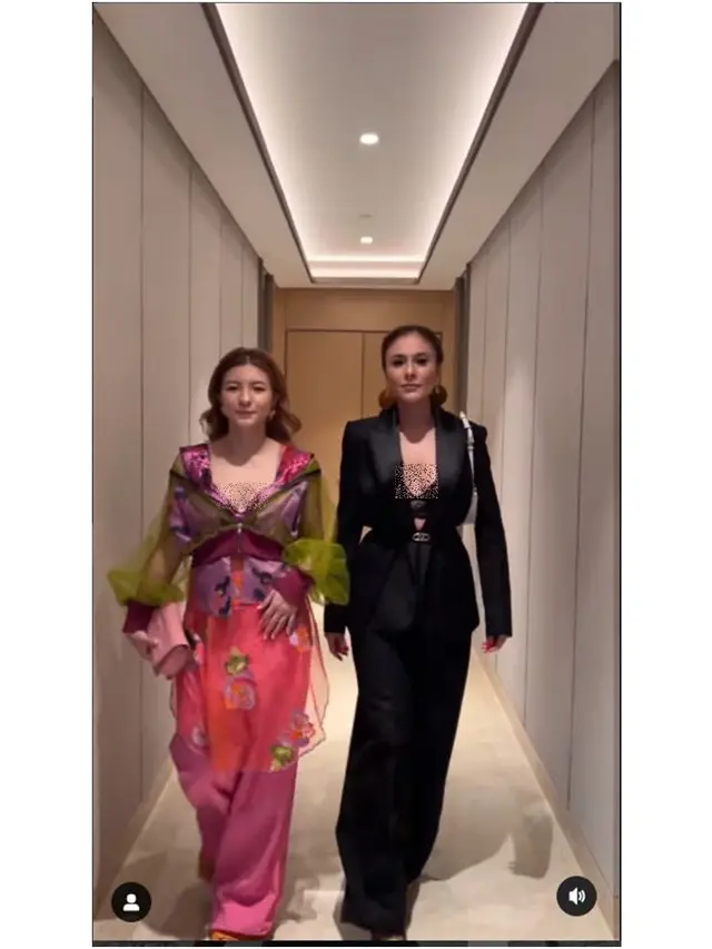 6 Potret Kompak Wulan Guritno dan Shalom Razade di Event Party Bazaar Indonesia