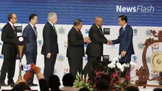 Presiden Jokowi hadir dalam jamuan makan malam bersama para peserta KTT Indian Ocean Rim Association di Planery Hall, JCC, Jakarta 