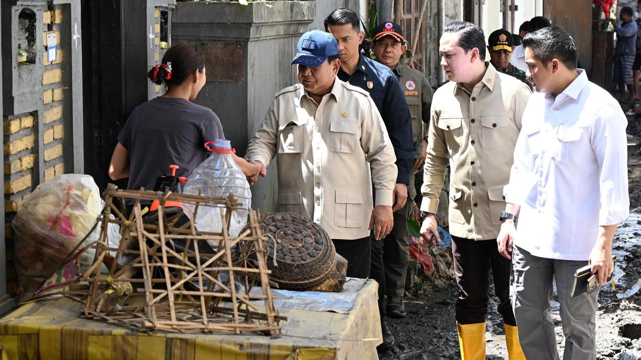 Cerita Haru Seskab Teddy soal Anjing Selamatkan Warga Bali dari Banjir