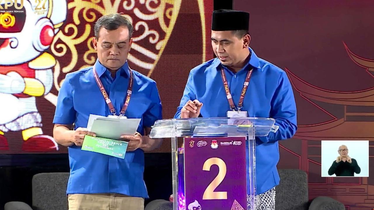 VIDEO: Semangat Luthfi Bicara Sambil Tunjuk-tunjuk Dukung Program Prabowo, Andika Senyum Tipis