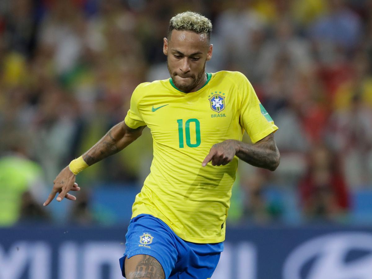 Bek Belgia Tak Tahu Cara Hentikan Neymar Pesta Bola Rusia Bola Com