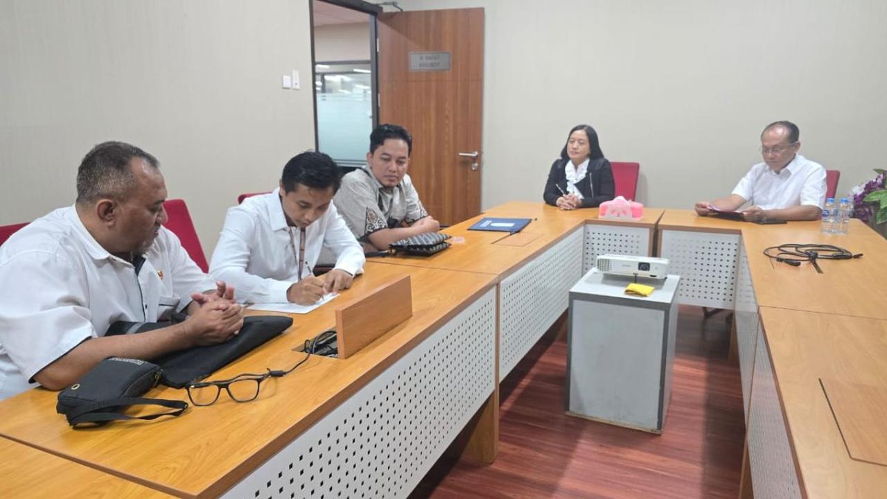 Hendra menuturkan bahwa ketika itu perwakilan parpol tidak setuju dengan angka sekitar 270 ribu pemilih yang bakal ditetapkan untuk DPT Tempat Pemungutan Suara (TPS).<br>