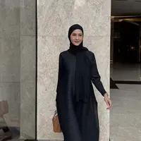 Paula Verhoeven tampil memukau dengan gaya makeup sederhana dan minimalis. [Foto: Instagram/ Paula Verhoeven]