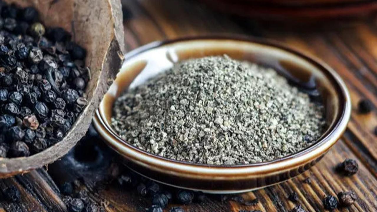 5 Metode Ampuh Mengurangi Berat Badan dengan Kunyit dan Lada