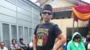 <p>Kaka Slank nyoblos [Fimela/Adrian Putra]</p>