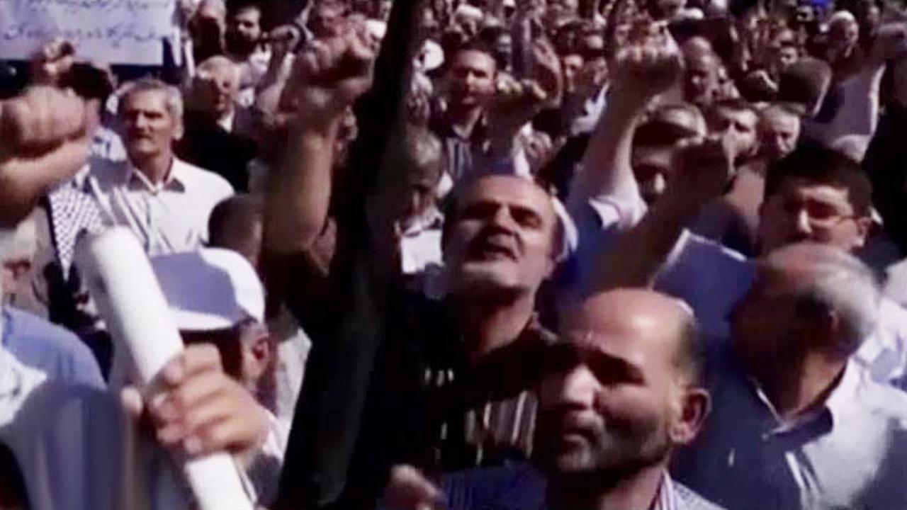 Unjuk Rasa Ratusan Warga Iran Tuntut Tanggung Jawab Arab Saudi