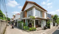 6 Model Rumah untuk Lahan Pojok Gang yang Tetap Terang dan Berangin