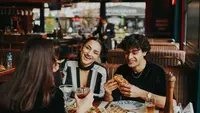 7 Kata-Kata yang Sering Dipakai Orang Pick Me, Kenali Ciri dan Maksud di Baliknya